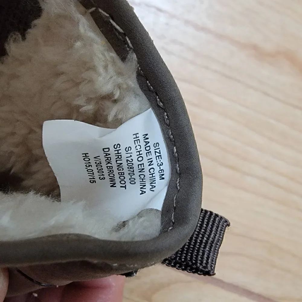 BABY GAP TAUPE SHEARLING BOOTIES